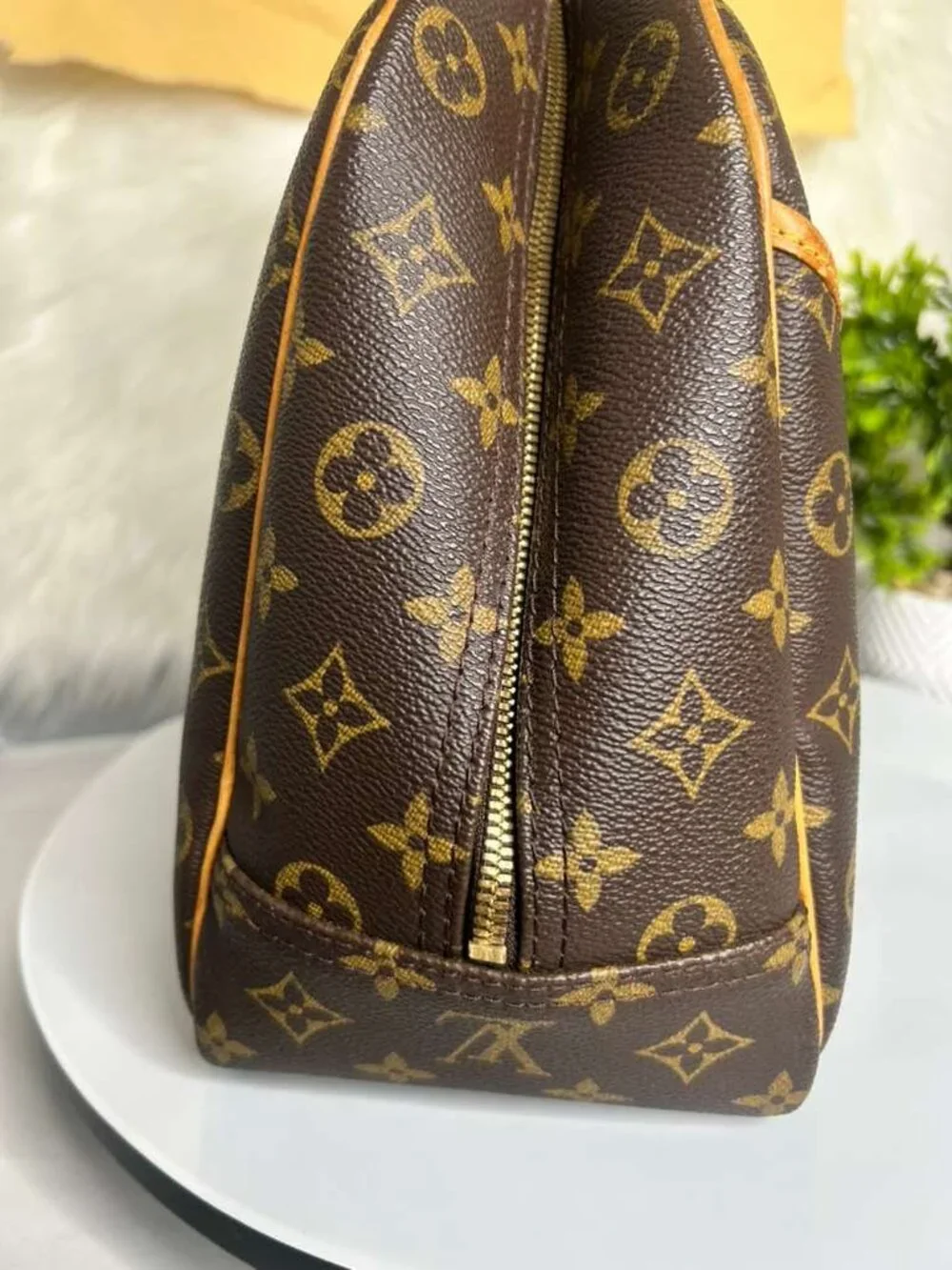 💎✨STUNNING✨💎AUTHENTIC LV Deauville Hand bag